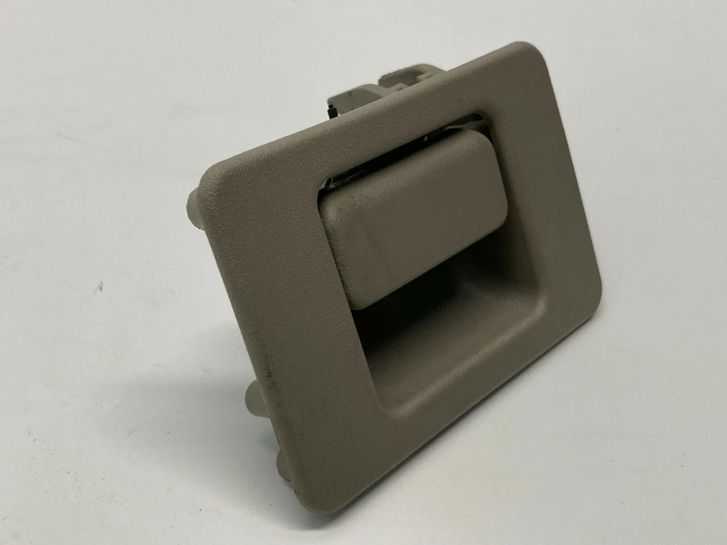 2008-2012 FORD ESCAPE GLOVE BOX GLOVEBOX LOCK LATCH HANDLE YL2A-1006004-AAW OEM