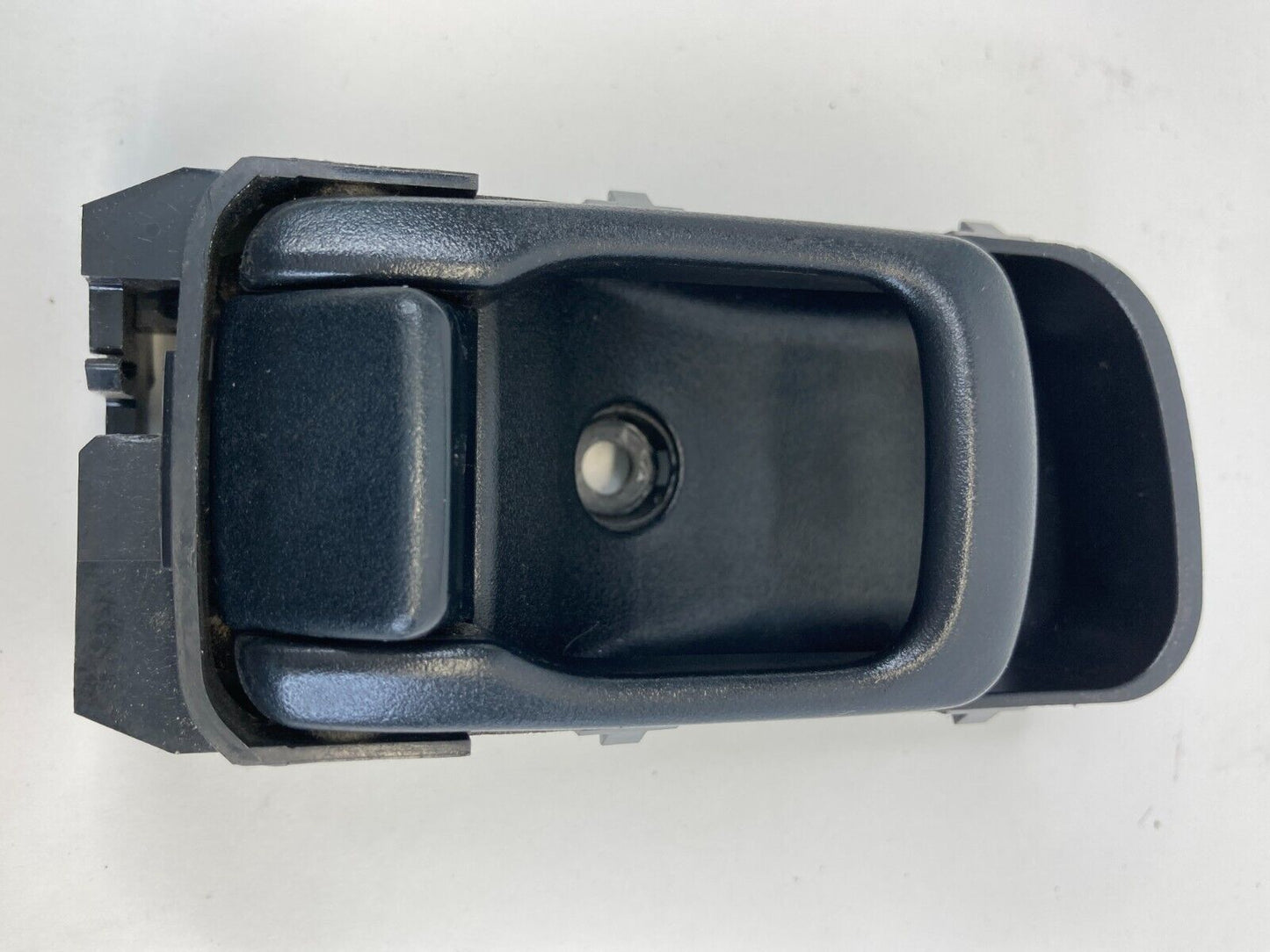 2001-2004 Nissan Pathfinder Front Or Rear Left Side Inner Door Handle Assy OEM