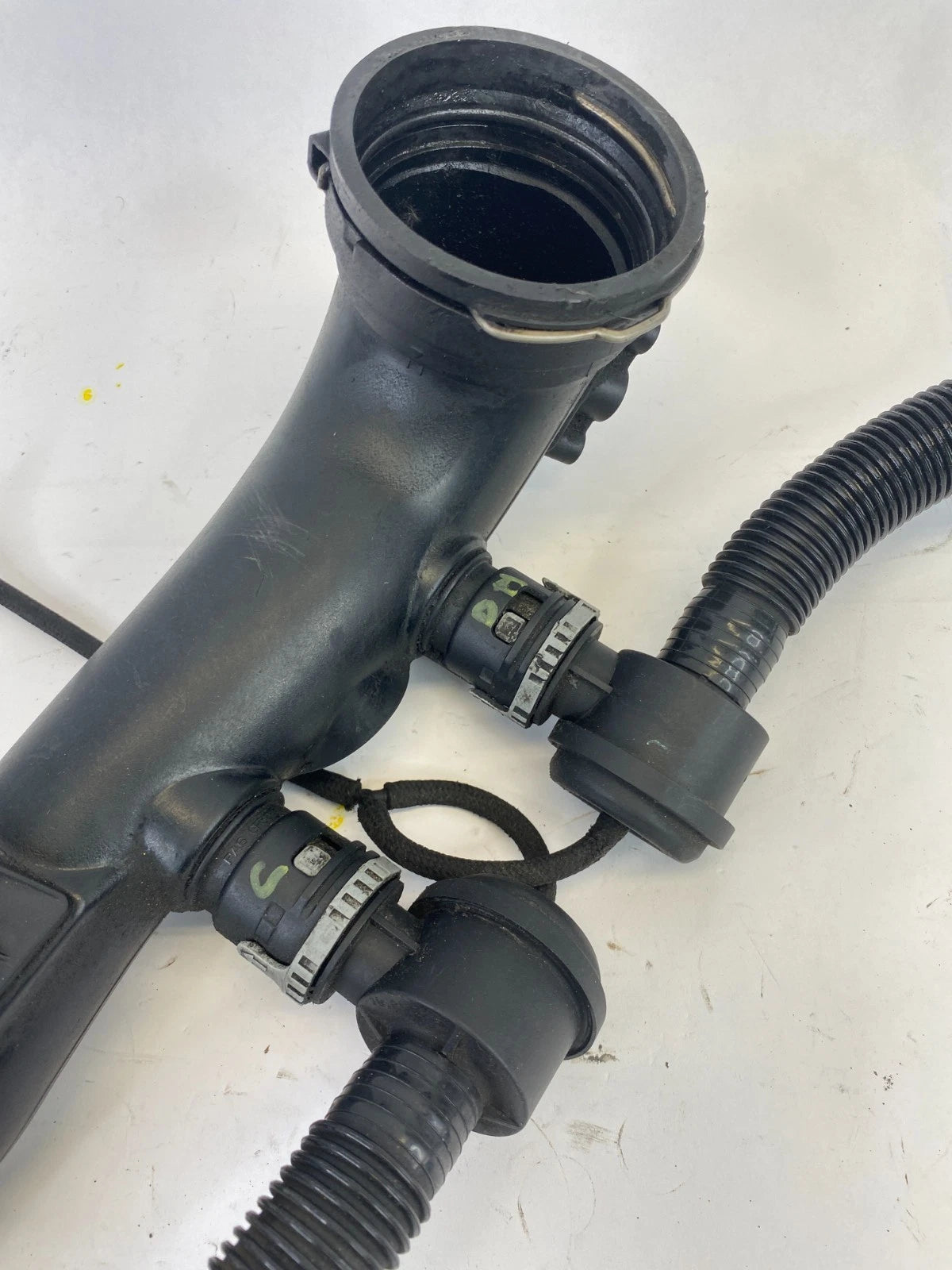 2007 2008 BMW 335XI N54 AIR INTAKE INDUCTION CHARGE TRACT PIPE 1165-7-570-069-02