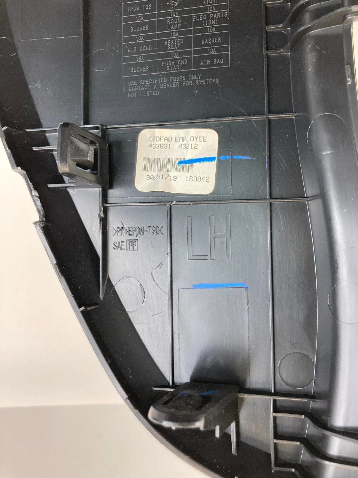 13-19 NISSAN SENTRA FRONT LEFT SIDE DASH END CAP COVER PANEL TRIM 68499-3YU0A