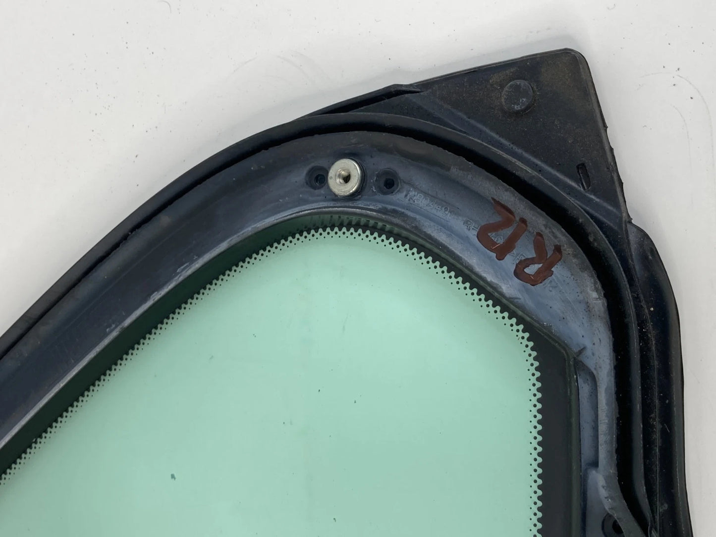 2003-2011 SAAB 9-3 REAR RIGHT DOOR WINDOW GLASS VENT QUARTER PANEL E143R-001025