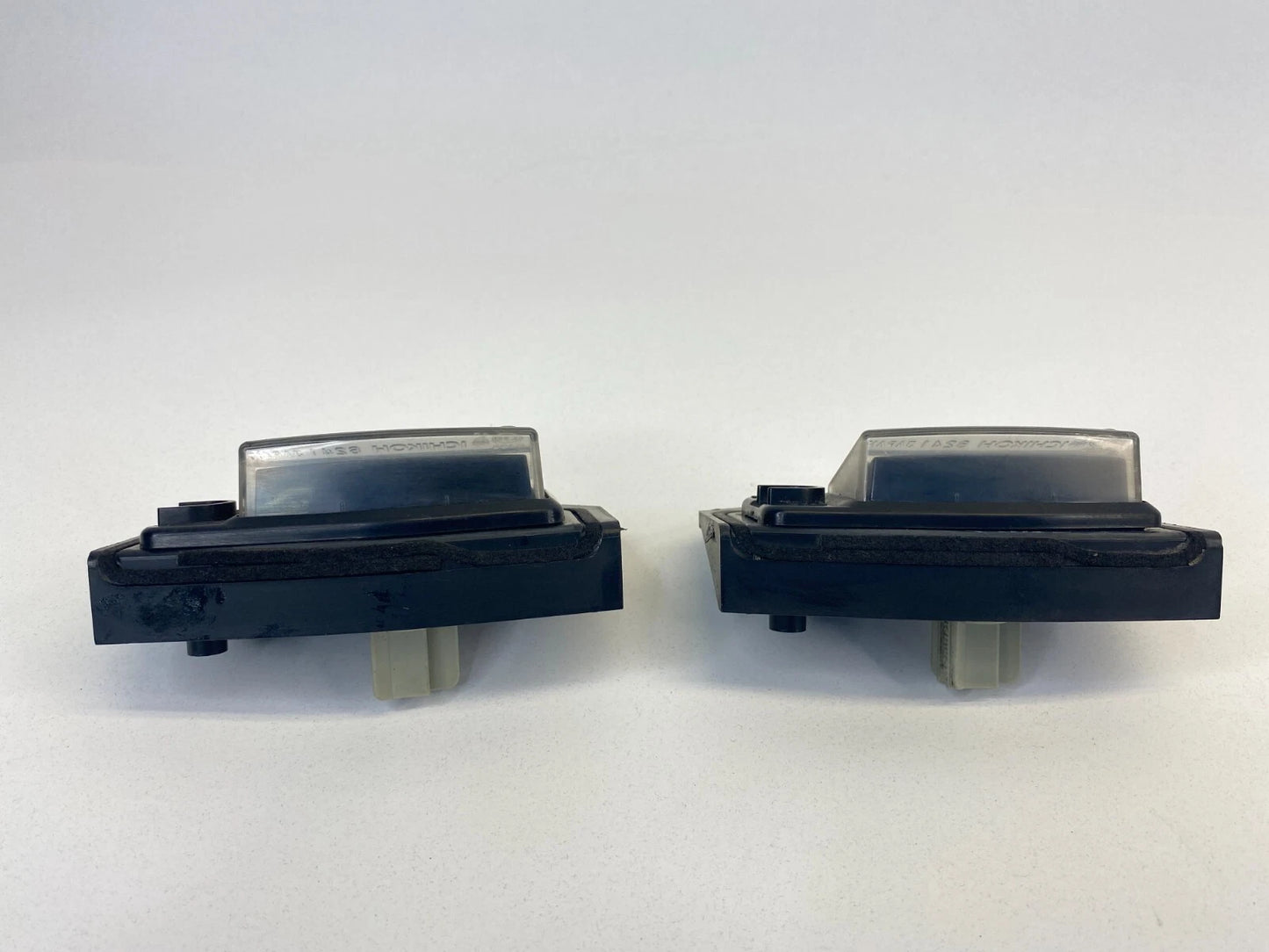 2003-2007 NISSAN MURANO S 3.5L LEFT RIGHT LICENSE PLATE LIGHT ASSY 90163-CA000