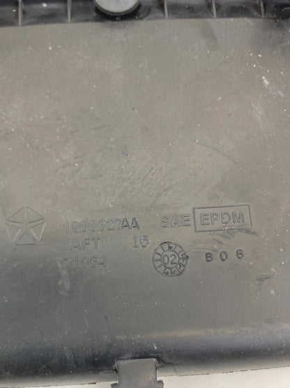 2003-2005 DODGE RAM 2500 CENTER CONSOLE BIN STORAGE MAT INSERT RUBBER 1000327AA