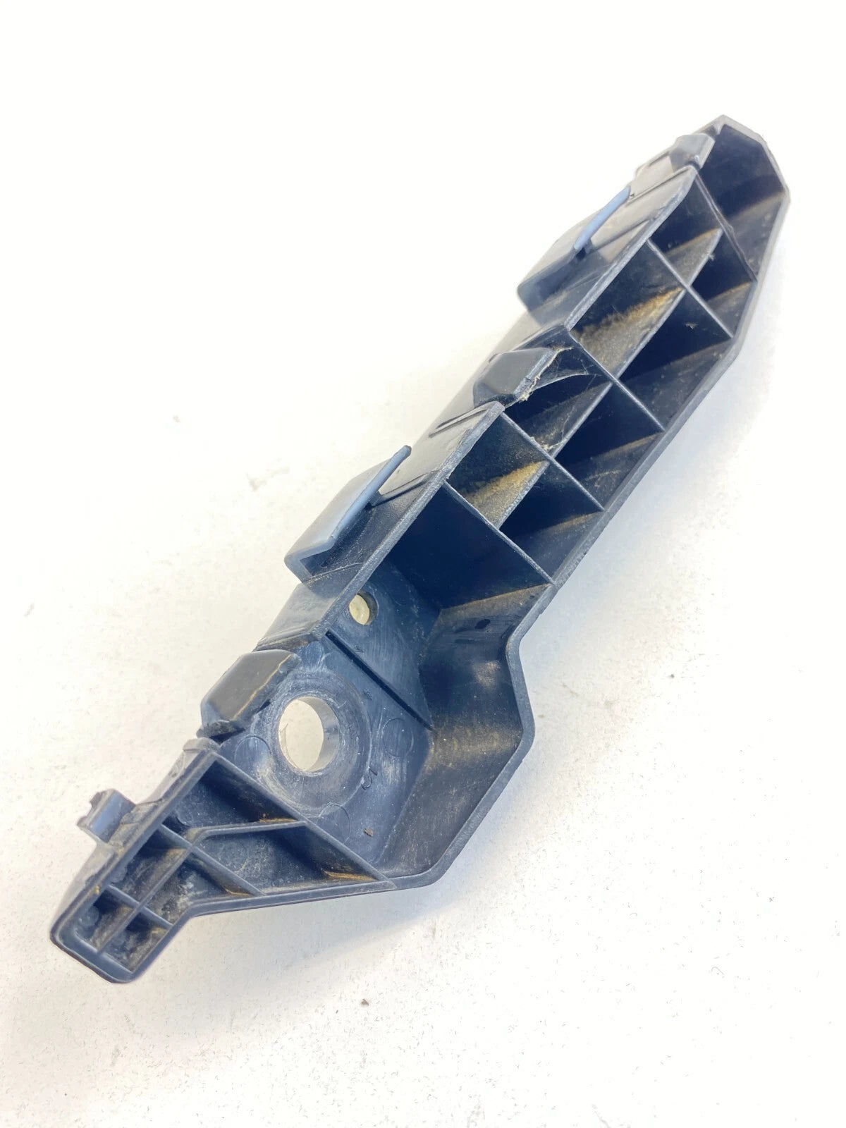 2010-2012 HYUNDAI SANTA FE FRONT LEFT DRIVER BUMPER BRACKET MOUNT 86517-2B700