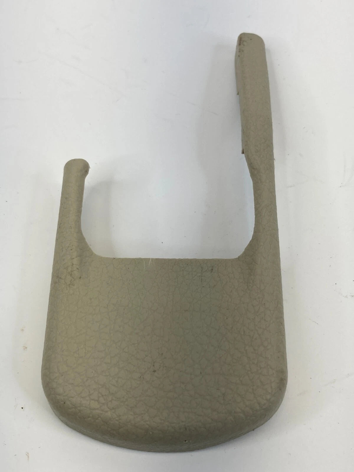 2006-2010 INFINITI M35 FRONT LEFT SEAT TRACK END OUTER COVER 87557-EG000 OEM