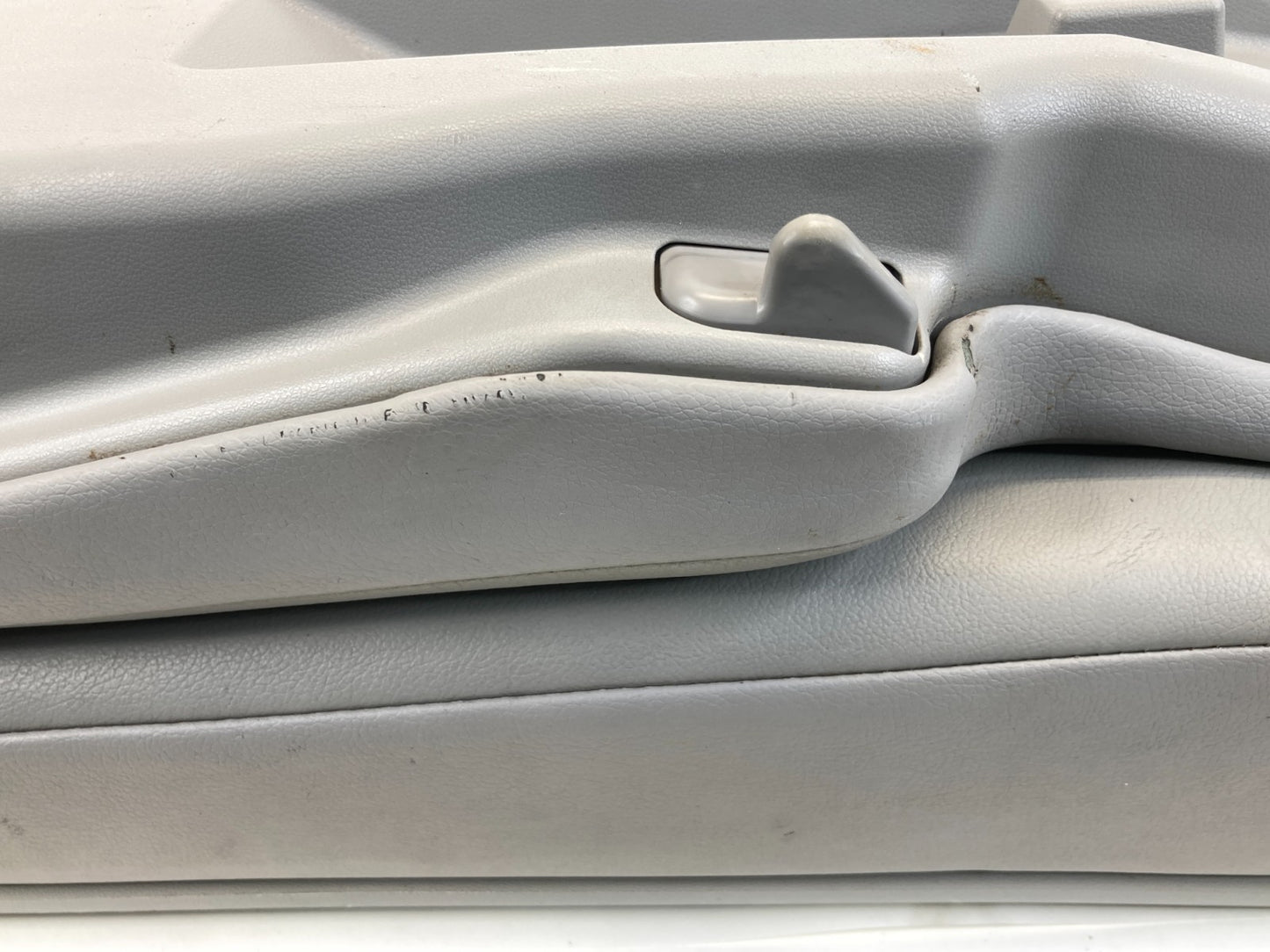 08 09 10 11 12 13 Toyota Highlander 2nd Row Middle Folding Jump Seat OEM