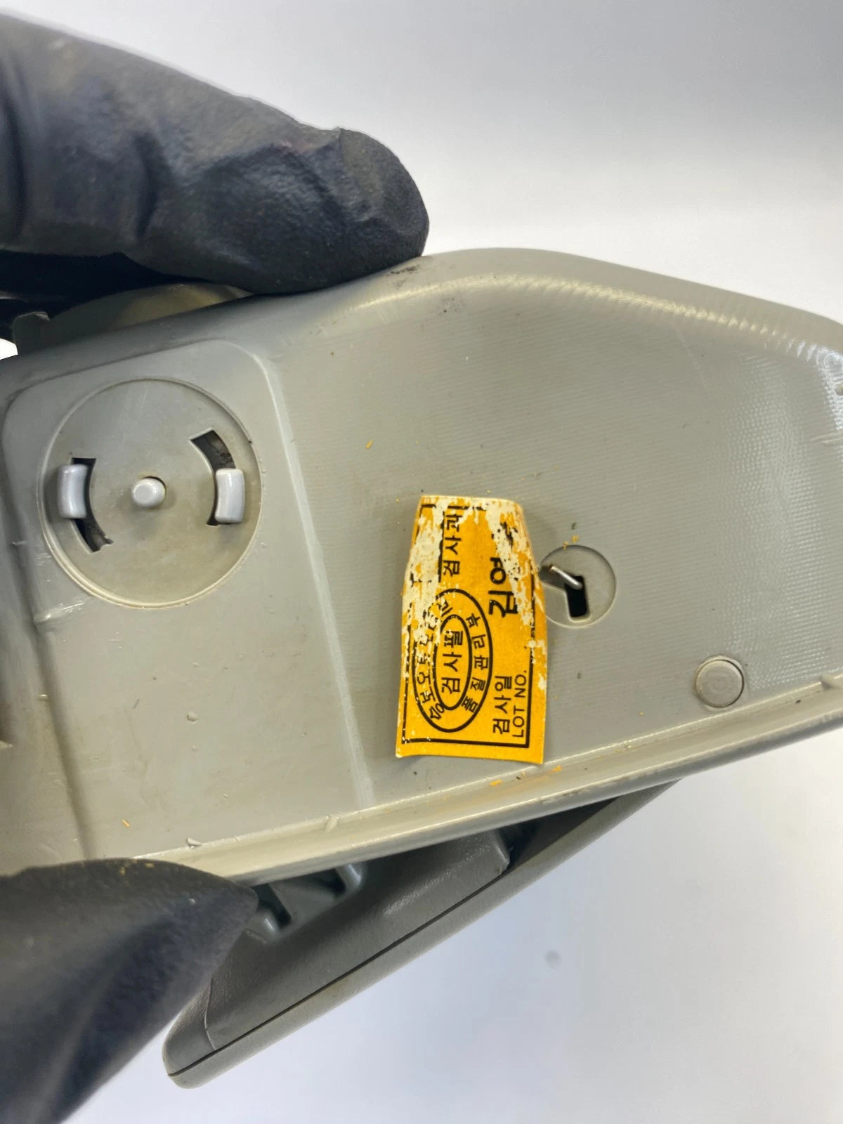 2010-2013 KIA FORTE FRONT OVERHEAD CONSOLE MAP DOME LIGHT ASSEMBLY 92810-1MXXX