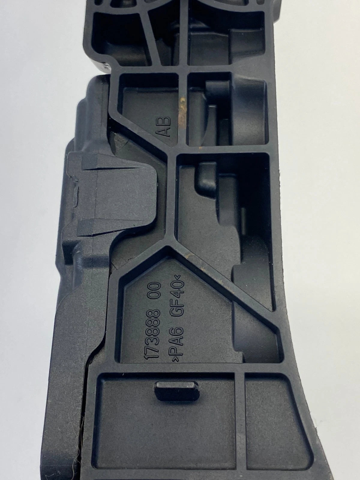 2013-2016 FORD ESCAPE GAS ACCELERATOR PEDAL WITH SENSOR ASSY CV61-9F836-GB OEM