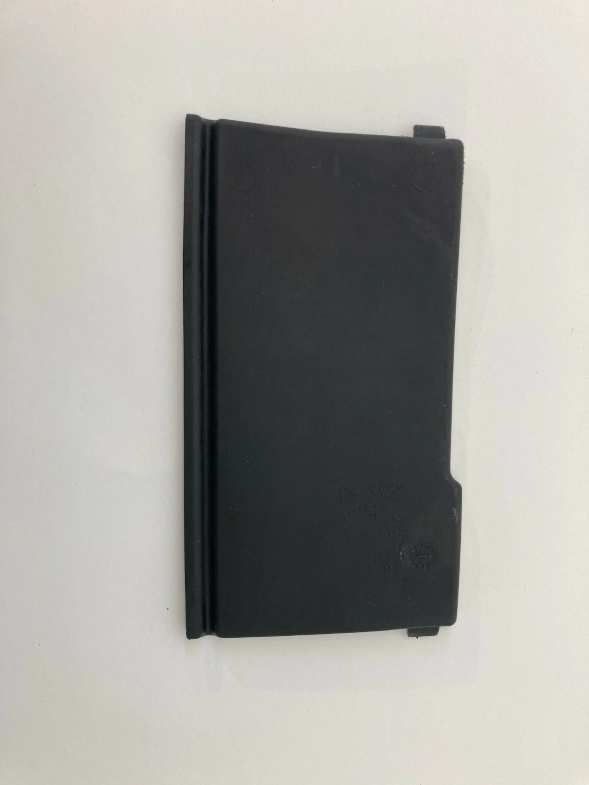 2007-2009 CHEVROLET EQUINOX FRONT DASH LOWER STORAGE COMPARTMENT RUBBER MAT OEM