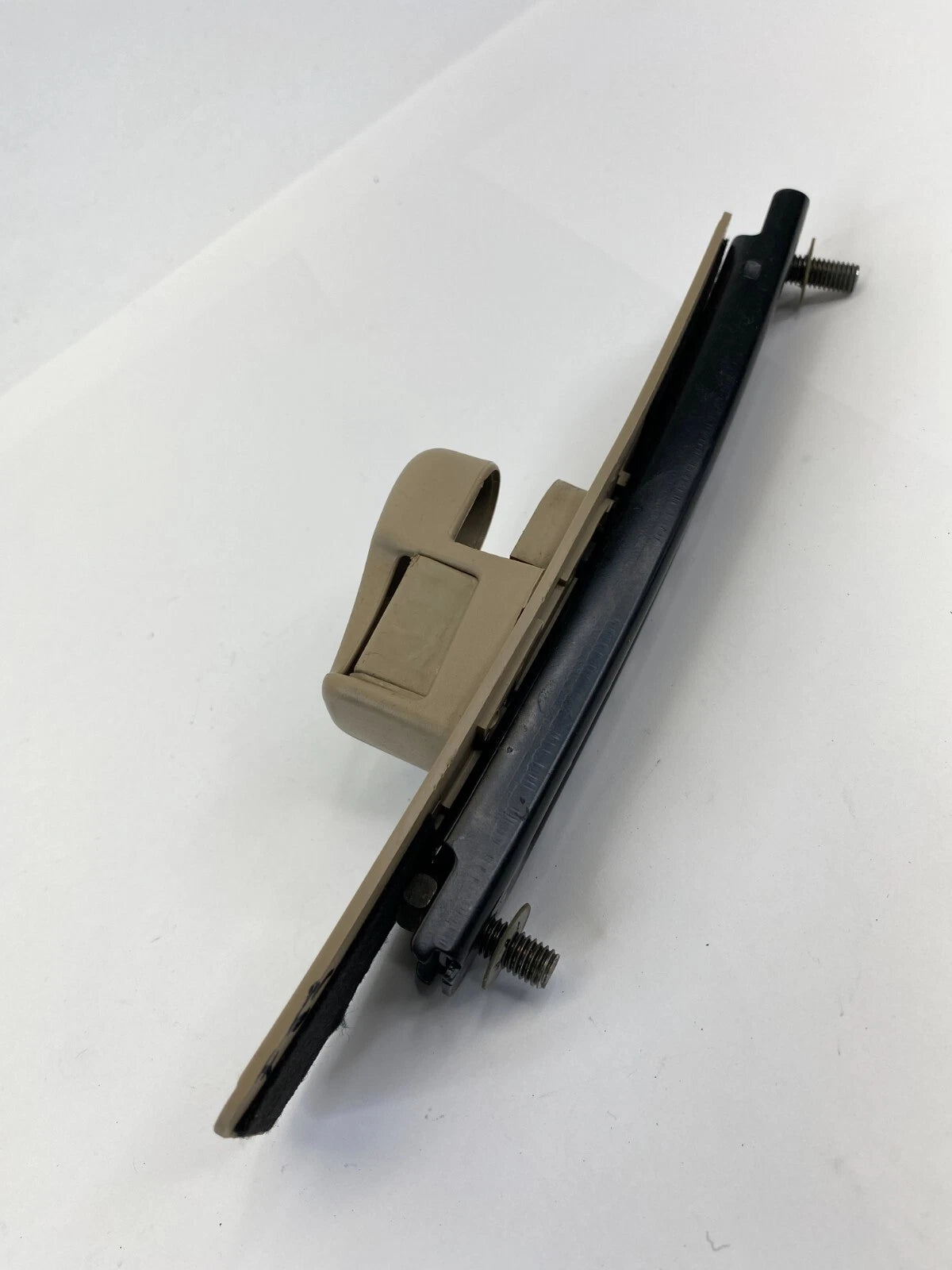 03-07 HONDA ACCORD SEDAN FRONT RIGHT PASSENGER SEAT BELT HEIGHT ADJUSTER OEM