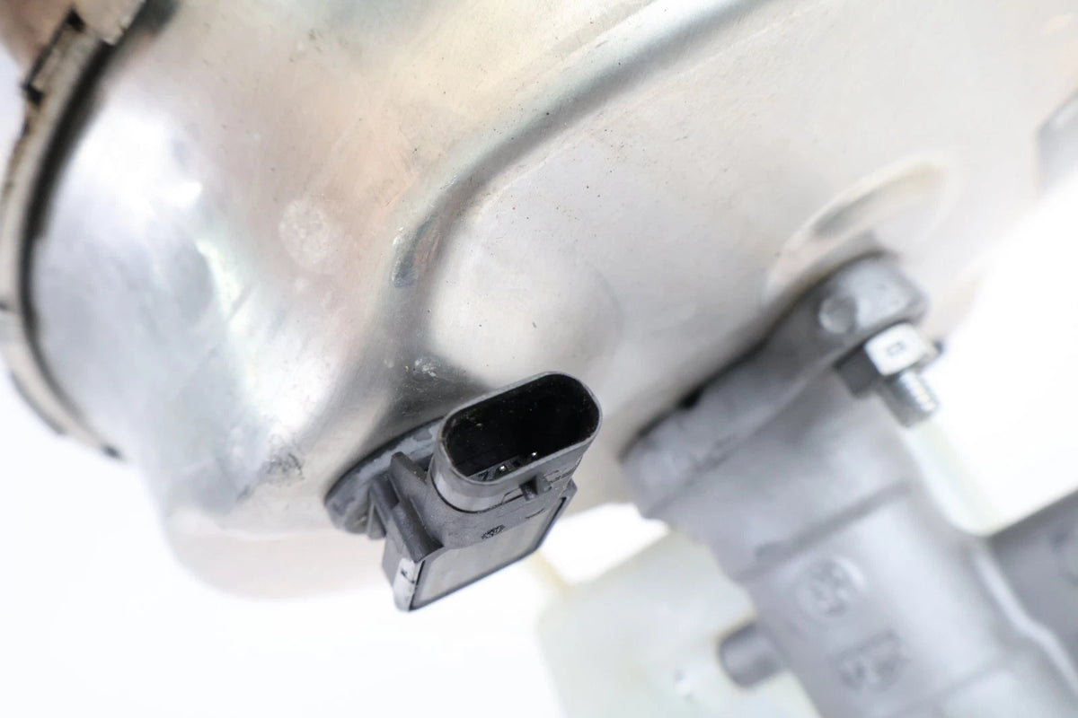 2012-2016 MERCEDES W212 E350 E550 POWER BRAKE BOOSTER MASTER CYLINDER 2124301330