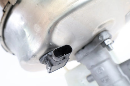 2012-2016 MERCEDES W212 E350 E550 POWER BRAKE BOOSTER MASTER CYLINDER 2124301330