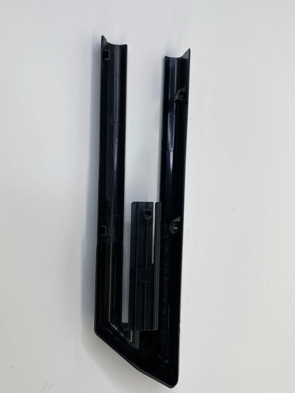 2009 2010 BMW 535I XDRIVE REAR SEAT RAIL TRIM COVER BEZEL 7007703608290 OEM
