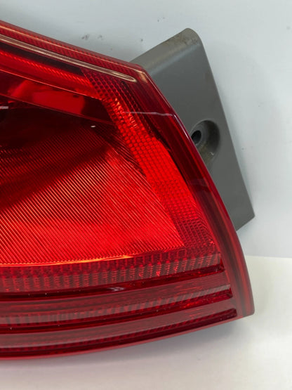 2008-2013 NISSAN ROGUE LEFT DRIVER OUTER TAIL LIGHT LAMP TAILLIGHT TAILLAMP OEM