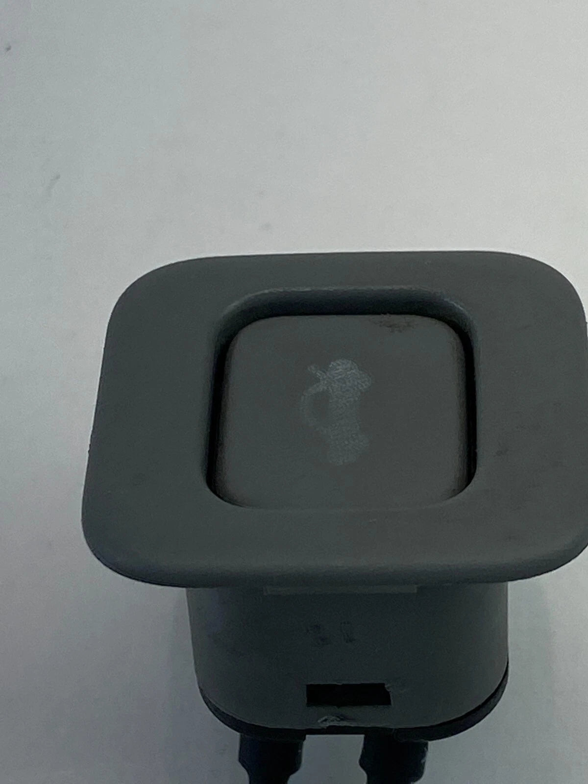07 08 09 10 HYUNDAI ELANTRA SEDAN TRUNK LID OPENER RELEASE SWITCH BUTTON OEM