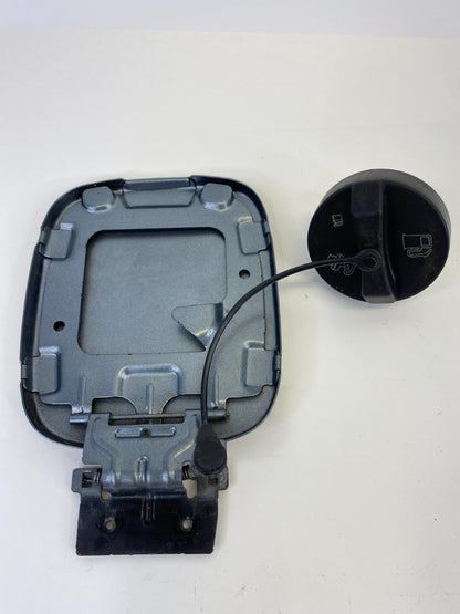 2002 03 04 05 06 2007 Saturn Vue Fuel Filler Door Gas Tank Lid Cover w/ Cap OEM