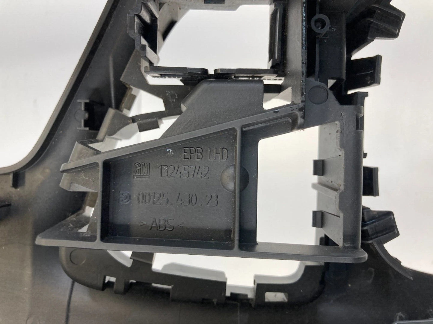 11-13 BUICK REGAL AUTOMATIC CENTER CONSOLE UPPER COVER PANEL TRIM 13245742 OEM