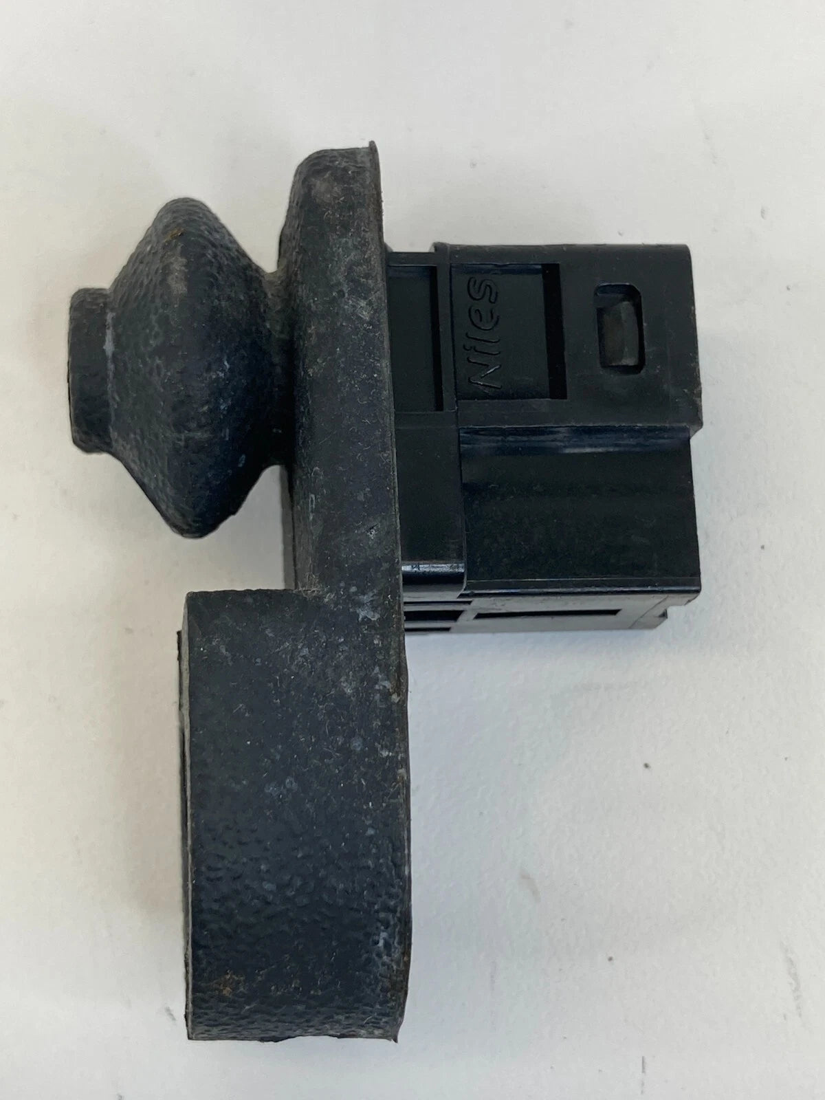 2010-2014 SUBARU LEGACY FRONT RIGHT SIDE DOOR LIGHT AJAR JAMB SWITCH SENSOR OEM