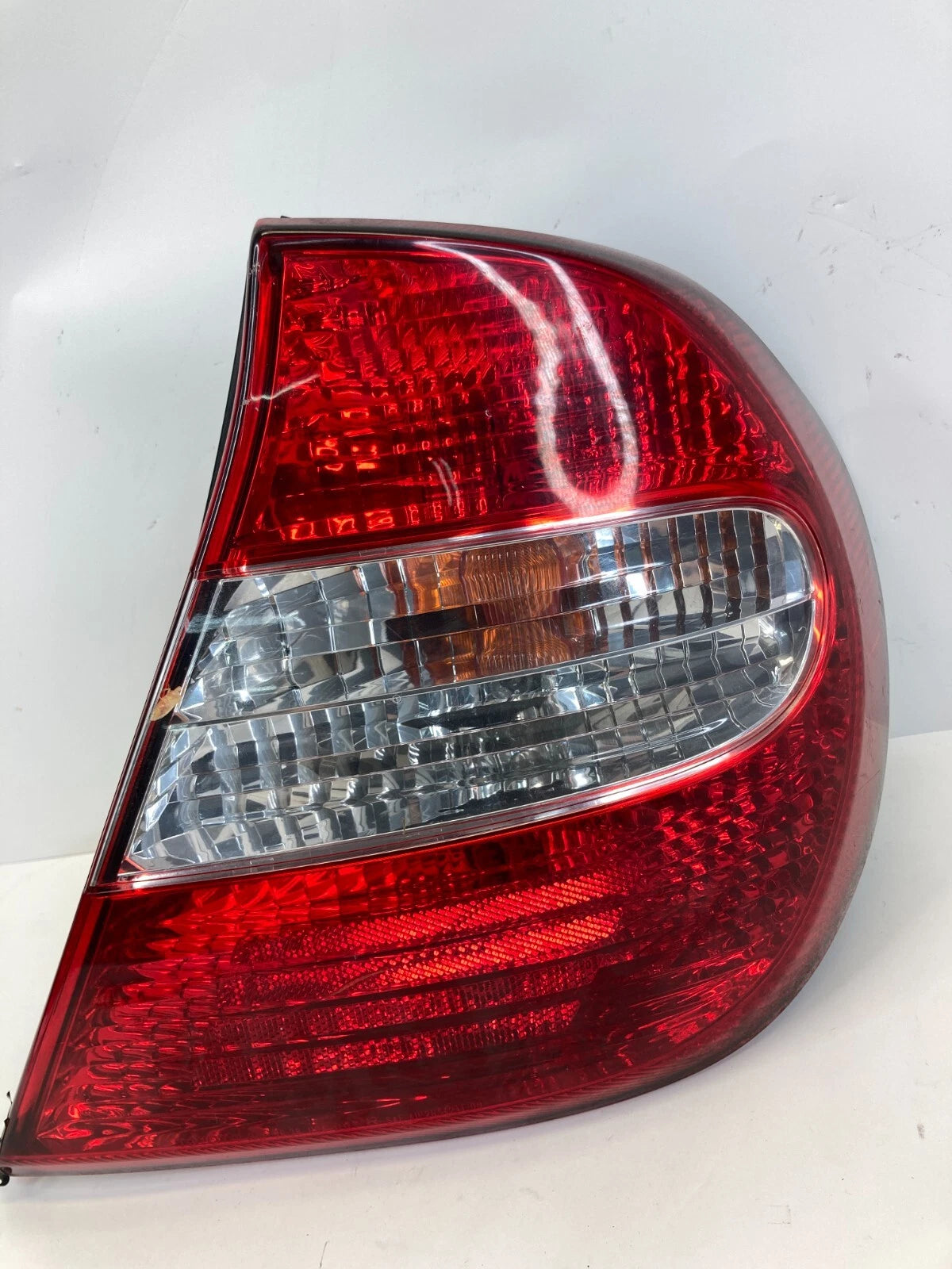 2002 2003 2004 TOYOTA CAMRY PASSENGER RIGHT SIDE TAIL LIGHT LAMP ASSEMBLY OEM
