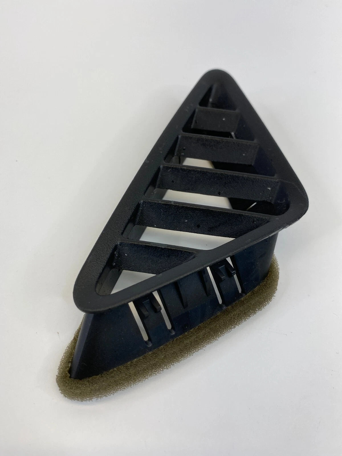 10-17 CHEVROLET EQUINOX RIGHT SIDE DASH AC AIR VENT DEFROSTER GRILL 25779105 OEM