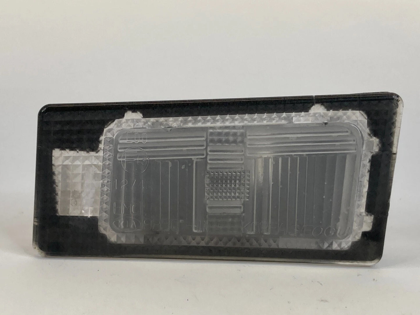 11 12 13 14 15 16 HYUNDAI ELANTRA REAR LEFT SIDE LICENSE PLATE LIGHT 92501-1M4