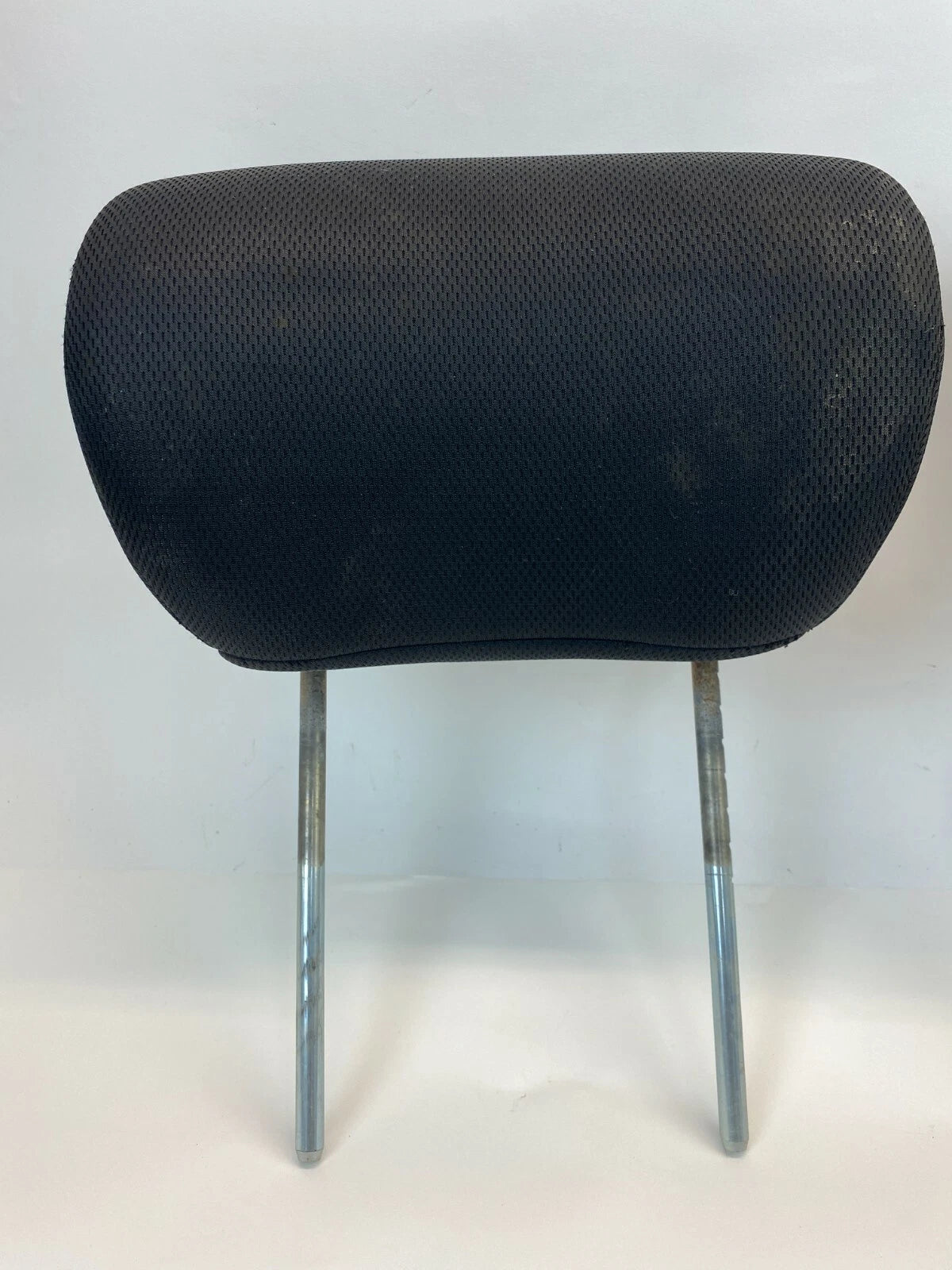 2005-2007 SUZUKI AERIO FRONT SEAT HEADREST LEFT AND RIGHT PAIR SET OEM