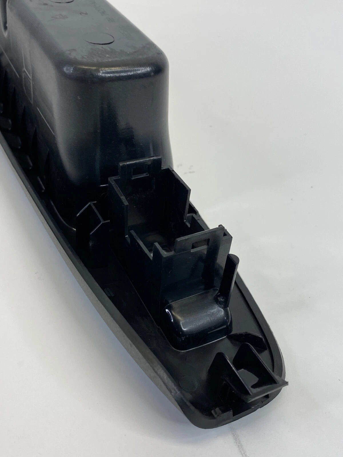 2002-2006 TOYOTA CAMRY REAR RIGHT SIDE WINDOW SWITCH BEZEL TRIM 74271-AA010