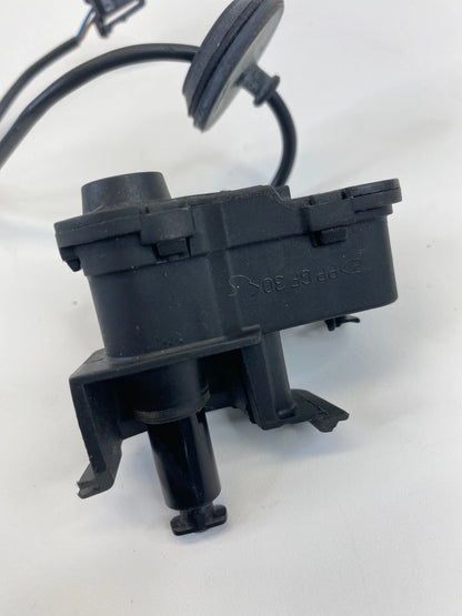 11-18 VOLKSWAGEN JETTA SEDAN FUEL TANK FILLER DOOR LOCK ACTUATOR 5C6810773 OEM