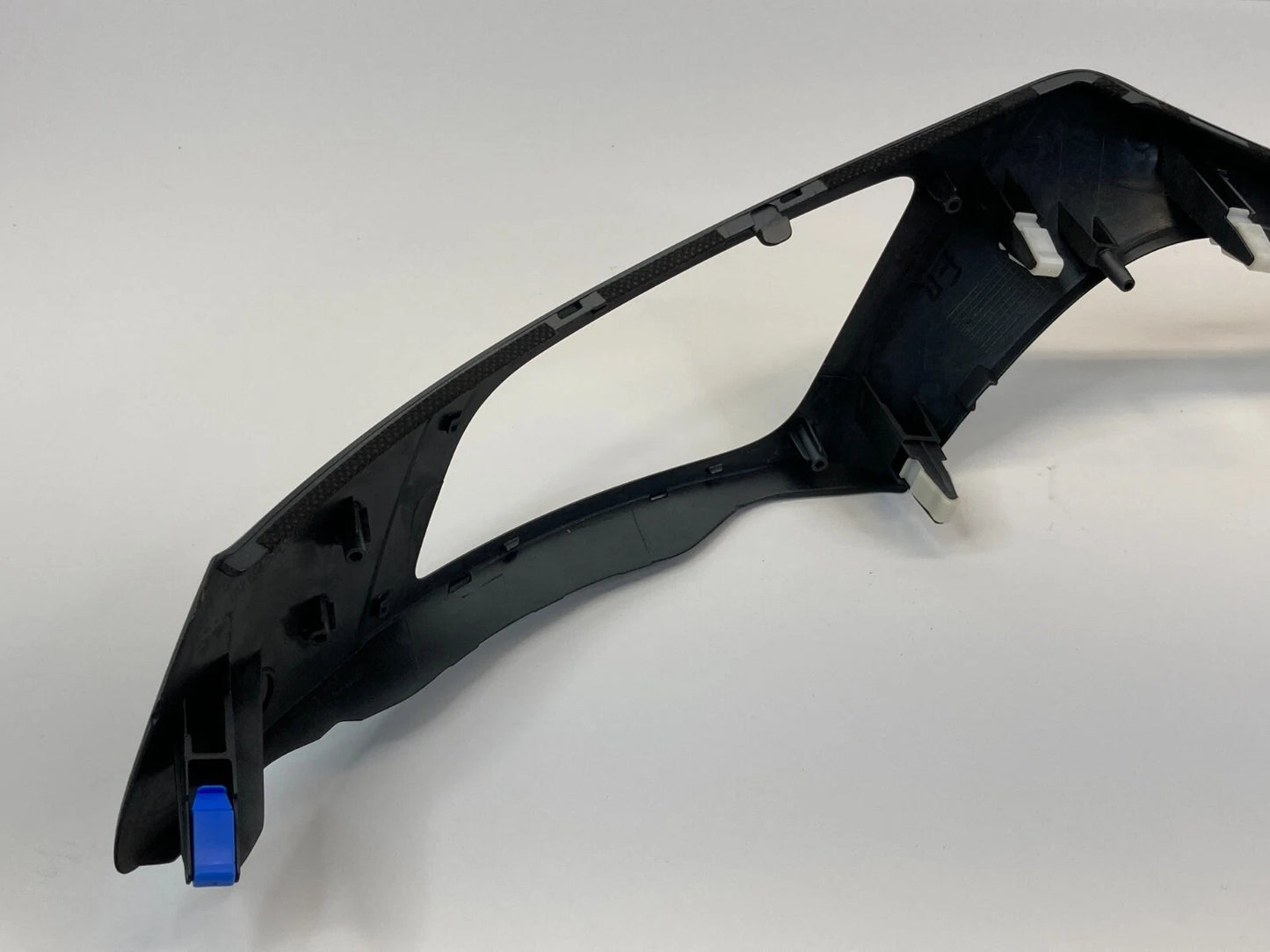 14-16 HYUNDAI ELANTRA DASH RIGHT SIDE CENTER MOLDING VENT BEZEL 847953XAA9 OEM