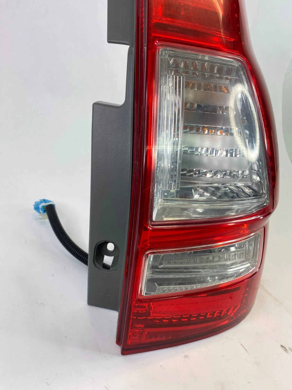 2007-2011 HONDA CR-V RIGHT RH REAR TAIL LIGHT LAMP QUARTER PANEL OEM