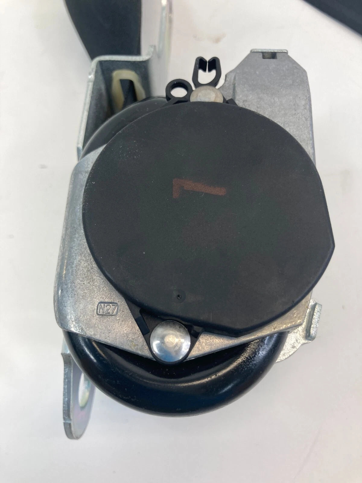 2004-2006 MAZDA 3 MAZDA3 SEDAN FRONT RIGHT SEAT BELT RETRACTOR 606552500A OEM