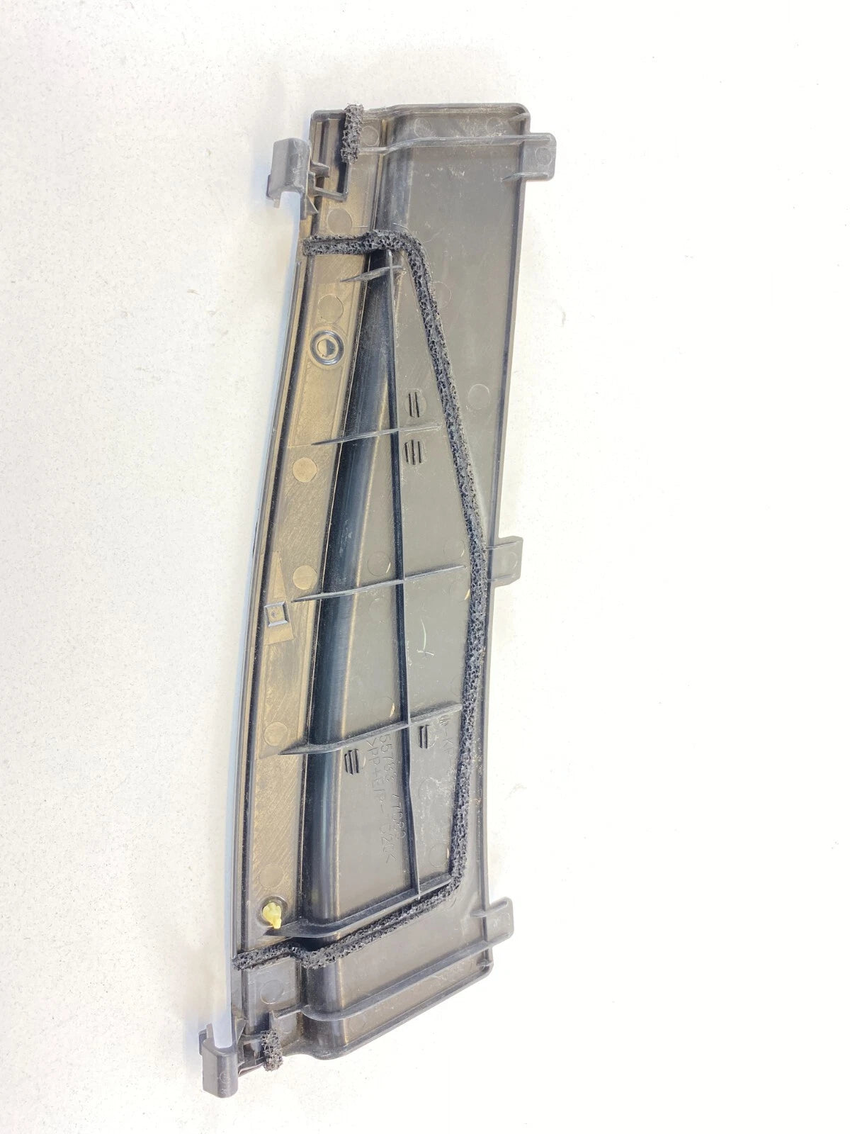 2011 TOYOTA PRIUS FRONT WINDSHIELD VENT LOUVER COWL COVER TRIM PANEL BEZEL OEM