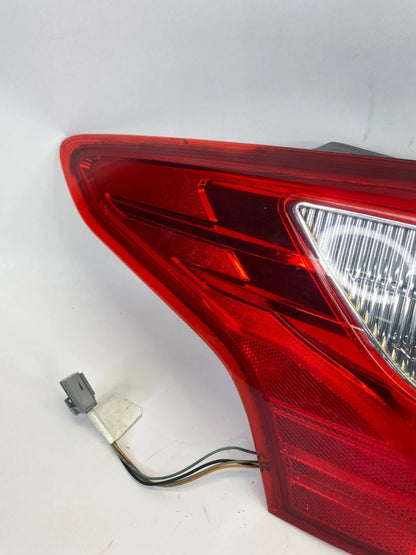 2012 2013 2014 FORD FOCUS SEDAN LEFT DRIVER OUTER TAIL LIGHT TAILLAMP OEM
