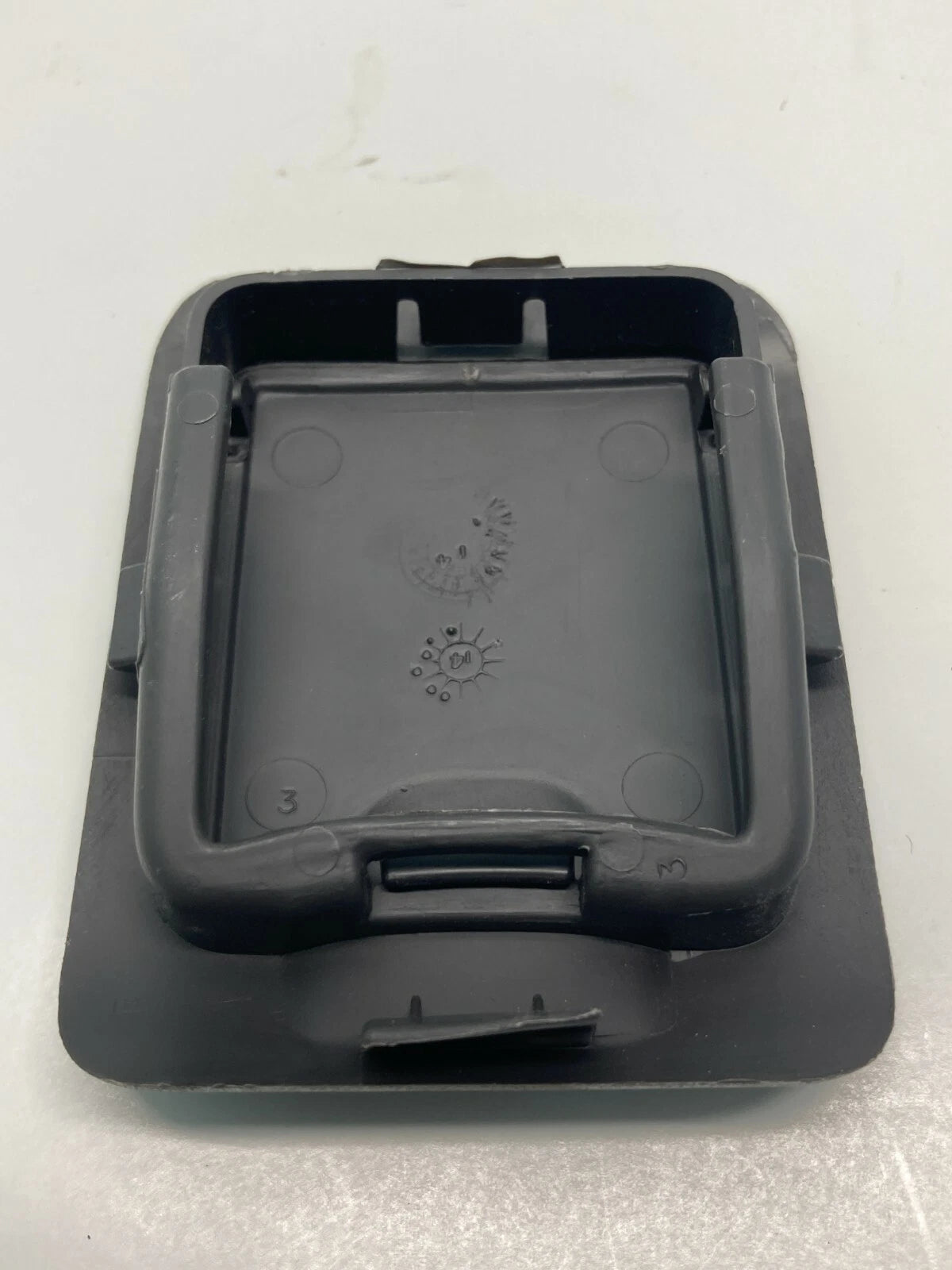 2015-2020 LINCOLN MKZ SEDAN SEAT CHILD ANCHORAGE COVER CAP BEZEL ASSEMBLY OEM