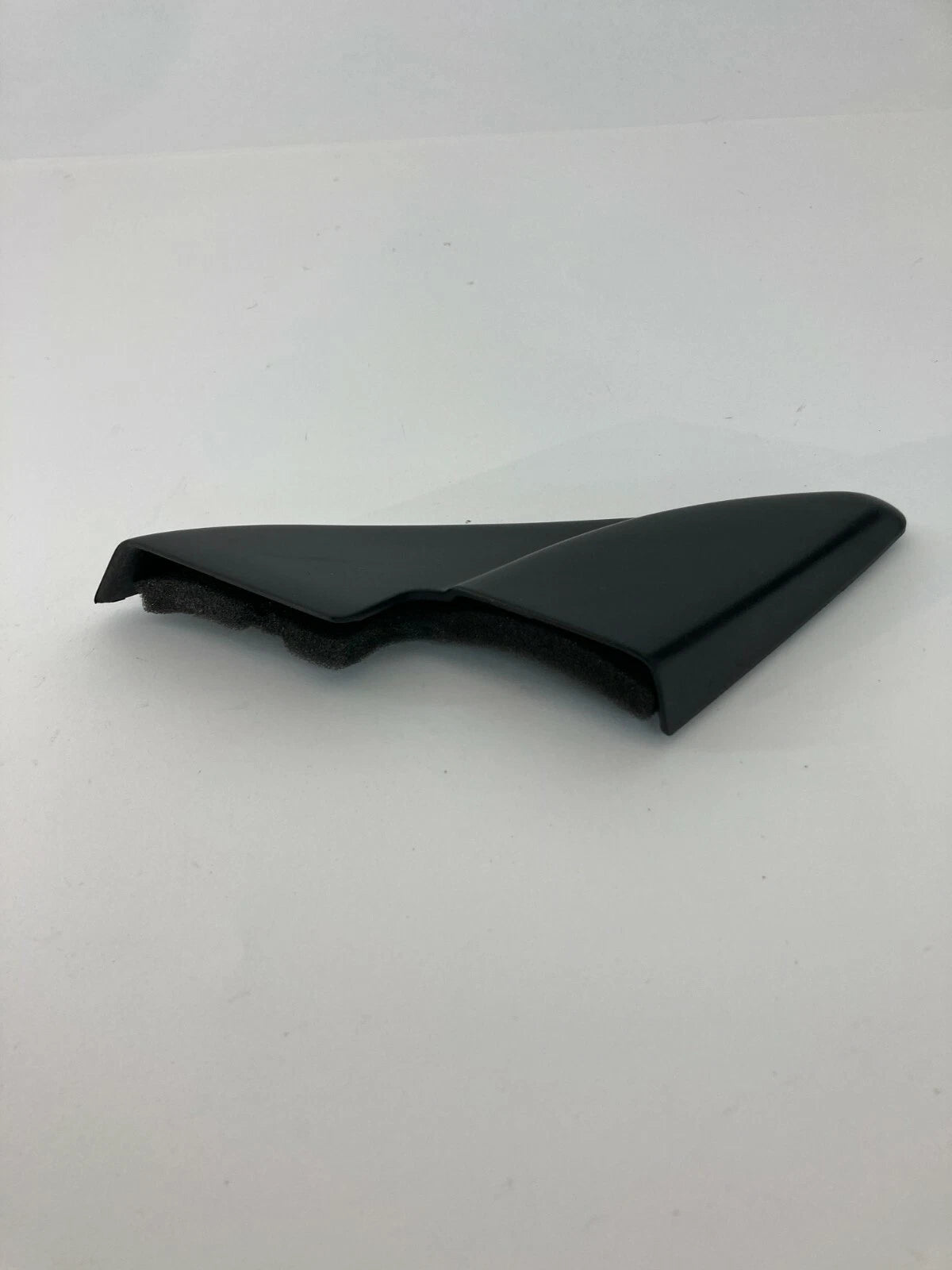 02-07 SUBARU IMPREZA FRONT RIGHT INNER DOOR MIRROR BOLT TRIM COVER 94251FE000