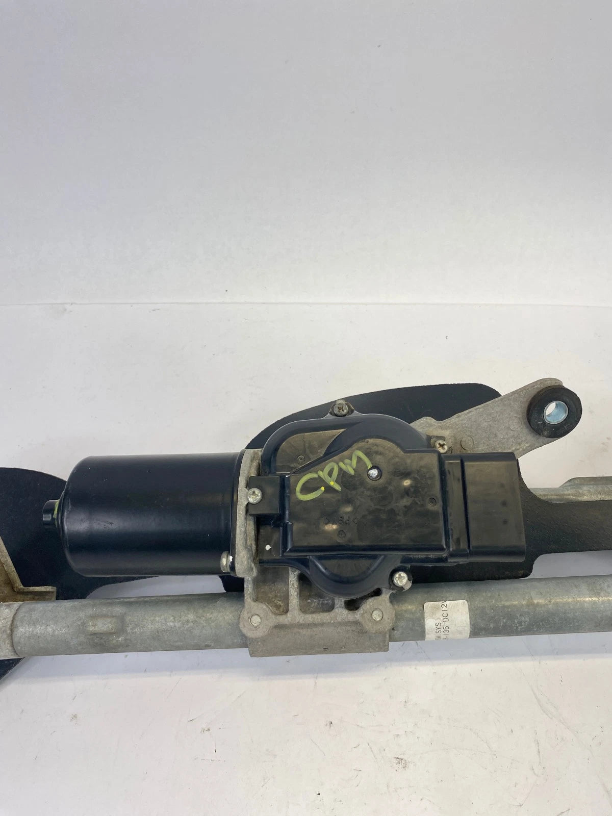 2010-2017 CHEVROLET EQUINOX FR WINDSHIELD WIPER MOTOR TRANSMISSION OEM 84241847
