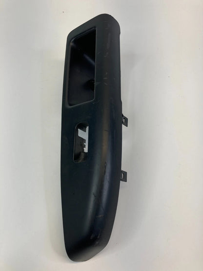 10-13 KIA SOUL REAR RIGHT SIDE DOOR WINDOW SWITCH BEZEL TRIM COVER 83360-2K000