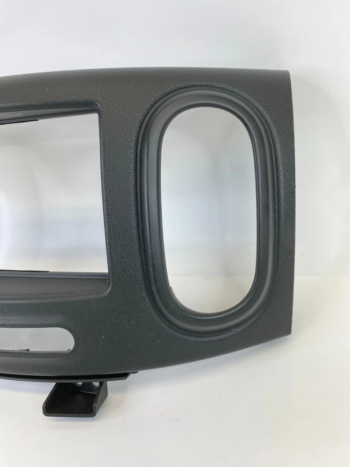 09 10 11 12 13 14 NISSAN CUBE CENTER DASH RADIO BEZEL TRIM PANEL 68260-1FC0A OEM