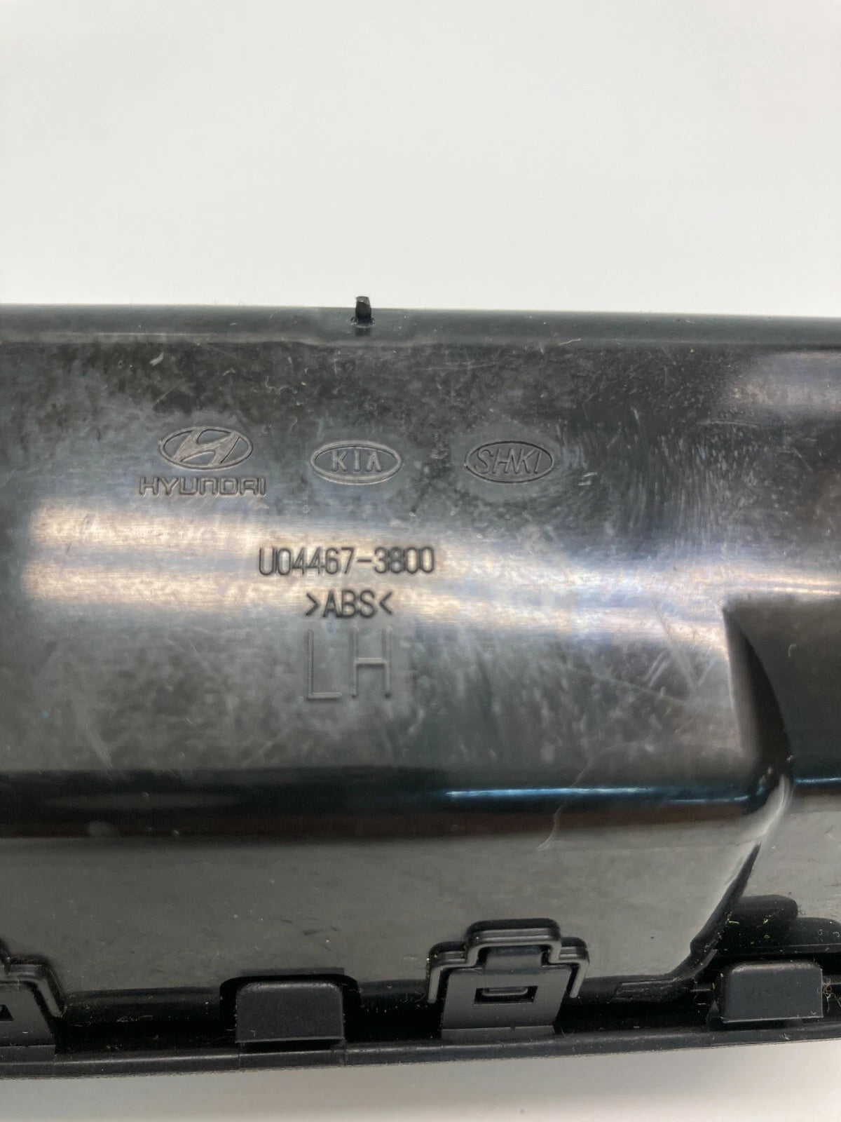 07-12 HYUNDAI VERACRUZ 07-09 SANTA FE REAR PILLAR LEFT AC AIR VENT U04467-3800