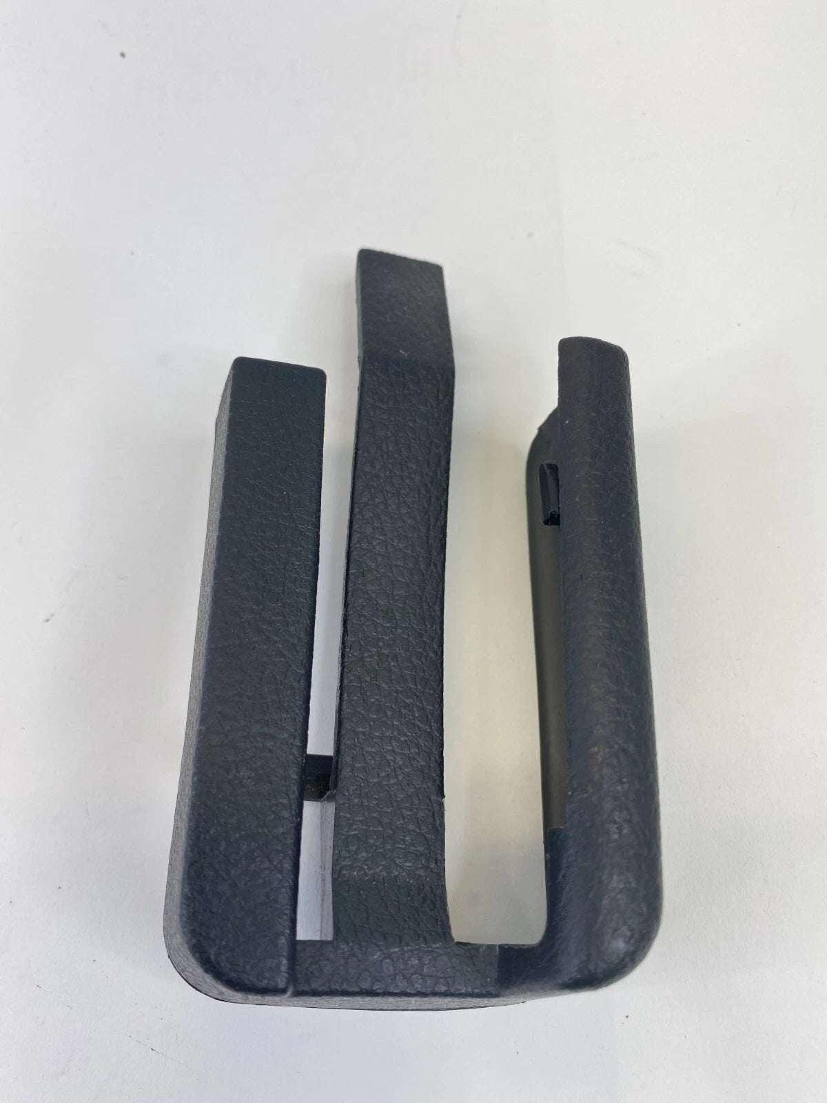 07-12 NISSAN ALTIMA RIGHT PASSENGER SIDE SEAT TRACK RAIL END COVER CAP TRIM OEM