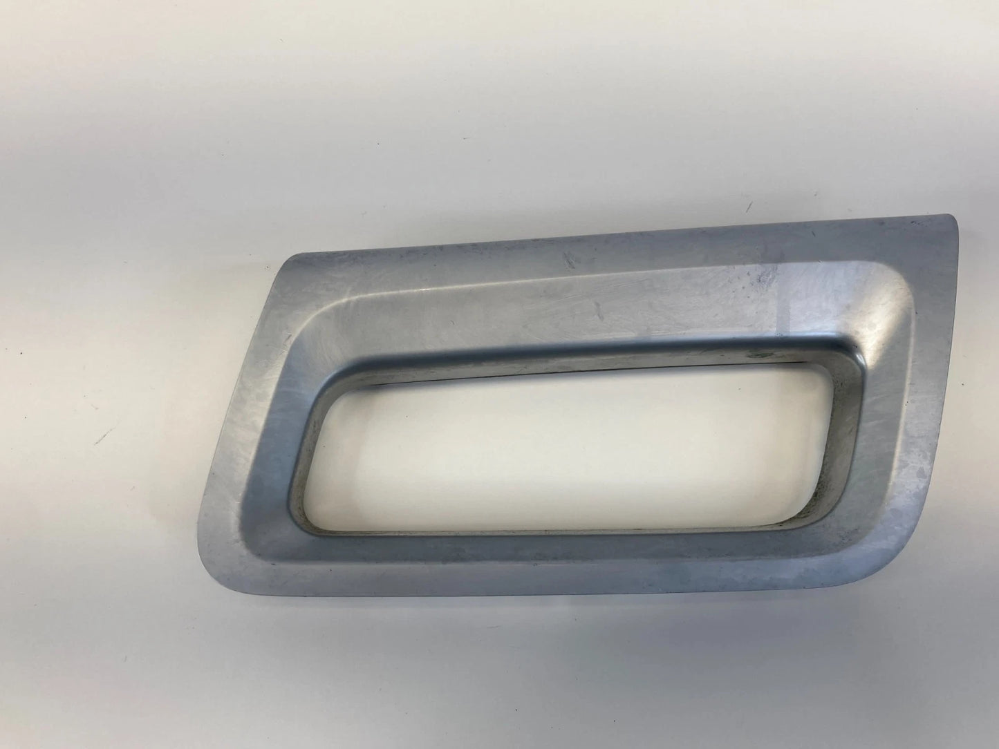 12-15 CHEVROLET CAPTIVA SPORT REAR RIGHT SIDE INNER DOOR PULL HANDLE TRIM BEZEL