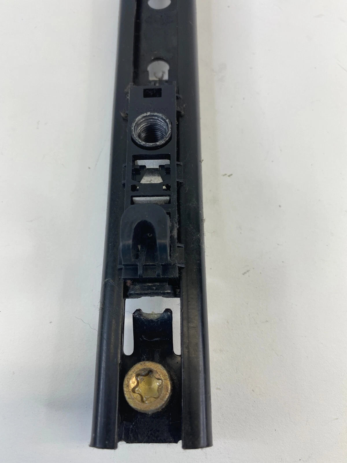2002-2005 FORD EXPLORER FRONT LEFT SIDE SEAT BELT HEIGHT ADJUSTER 1P6495433 OEM