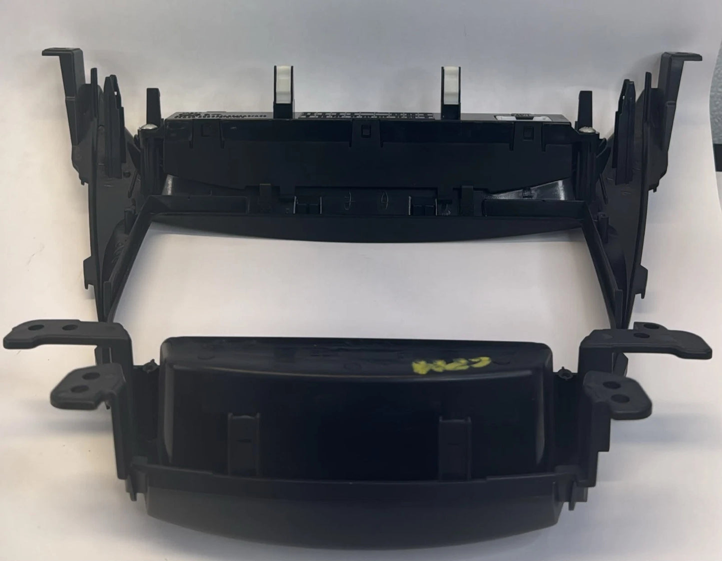 14-16 HYUNDAI ELANTRA CENTER DASH RADIO TRIM CLOCK BEZEL PANEL 94510-3XAA0 OEM