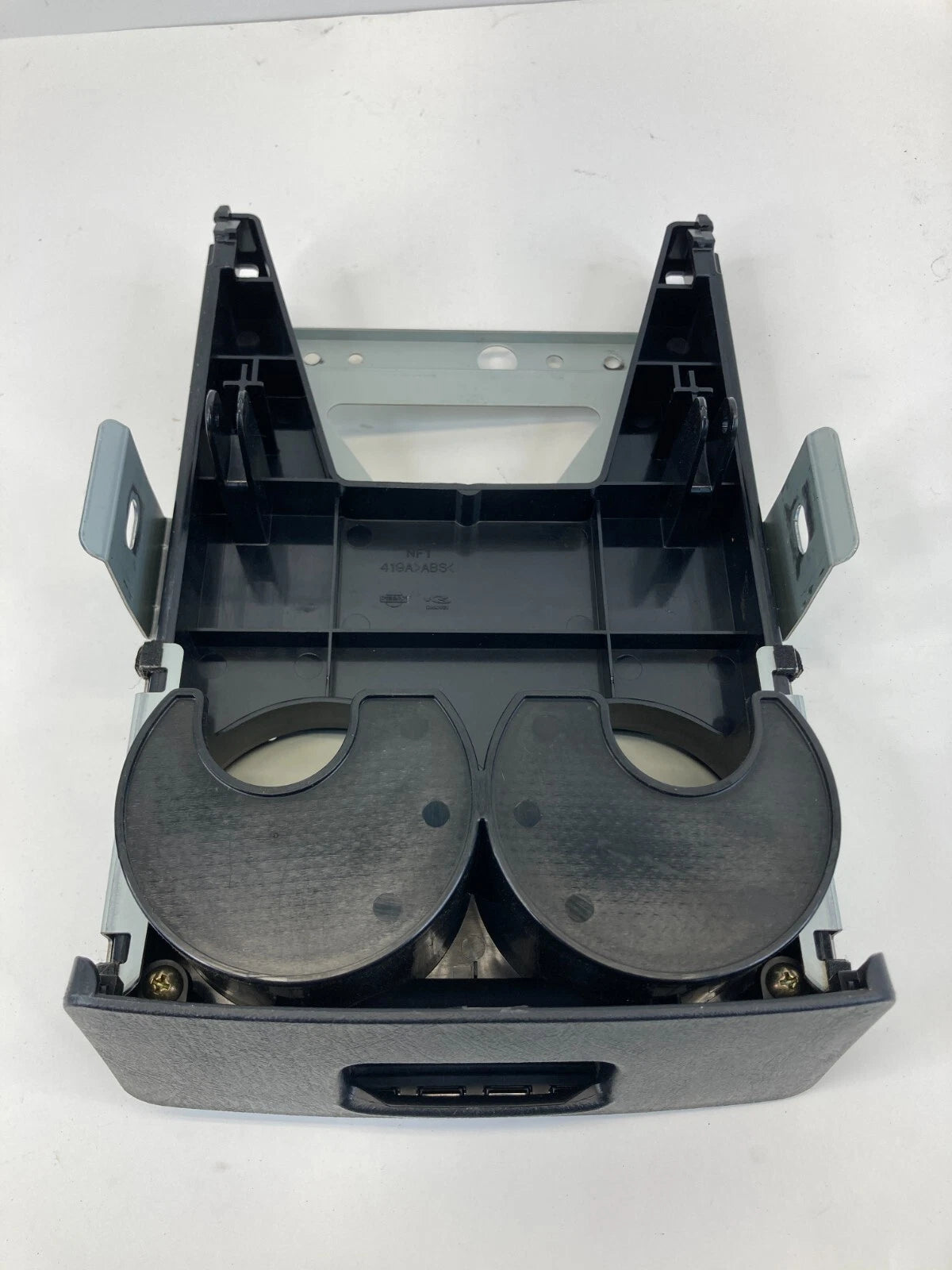 2001-2004 NISSAN PATHFINDER REAR CENTER CONSOLE DUAL CUP HOLDER ASSEMBLY OEM