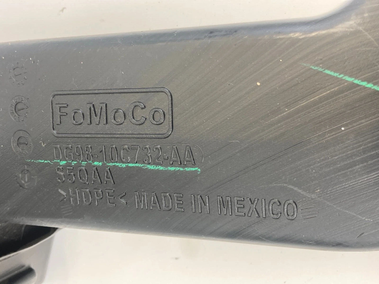 2013-2020 FORD FUSION RIGHT SIDE HYBRID BATTERY COOLING AIR DUCT DG98-10C732-AA