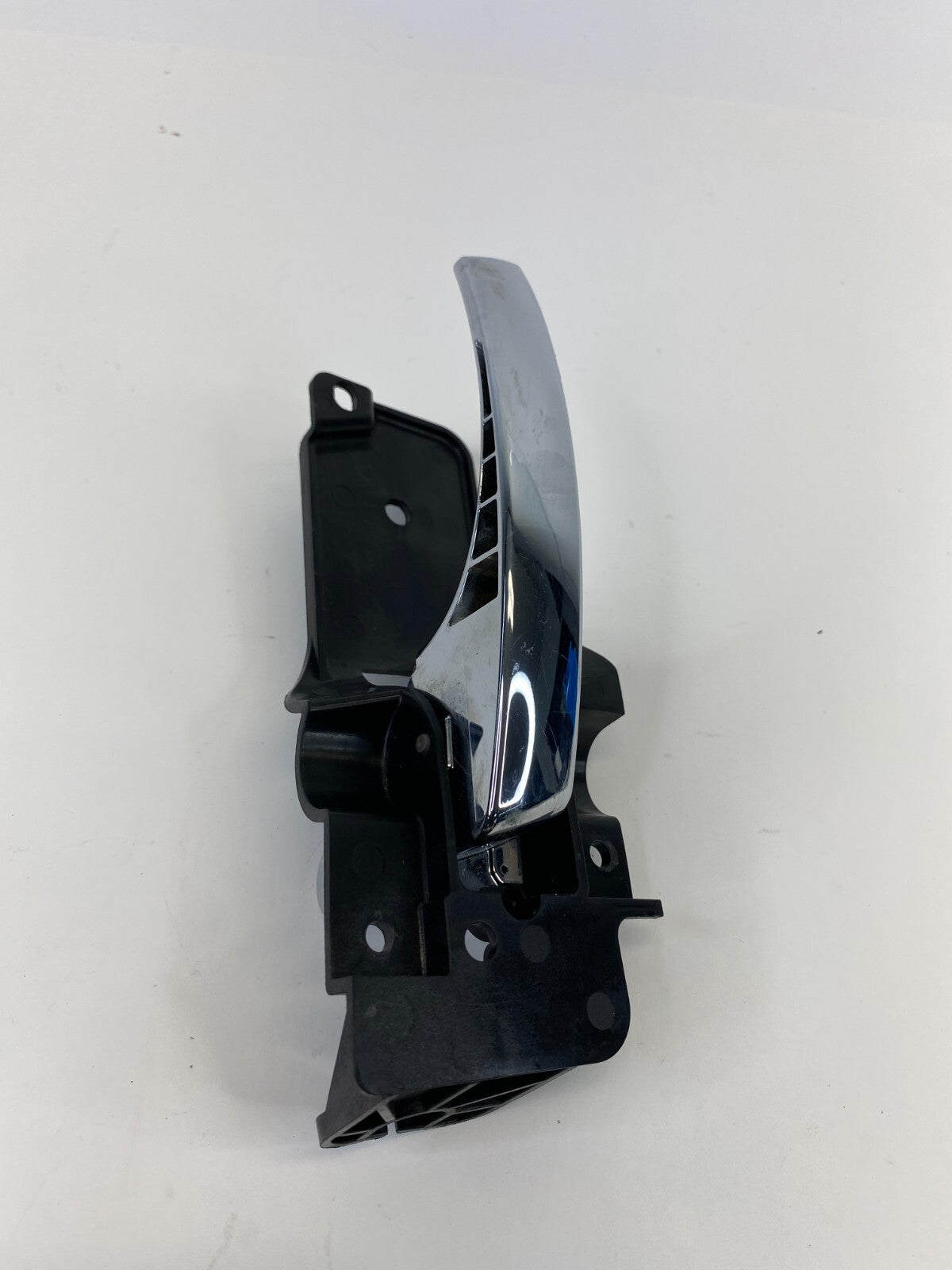 2011-2016 Chrysler Town & Country Front Right Interior Door Handle 68066552AA