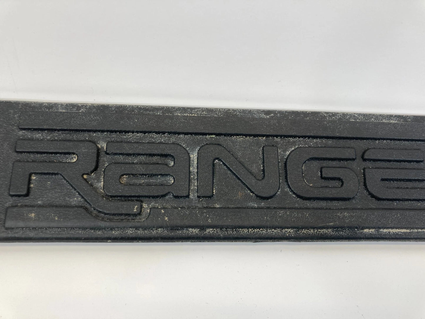 93-11 FORD RANGER FRONT SIDE DOOR SILL STEP SCUFF PLATE TRIM F37B1013260AB OEM