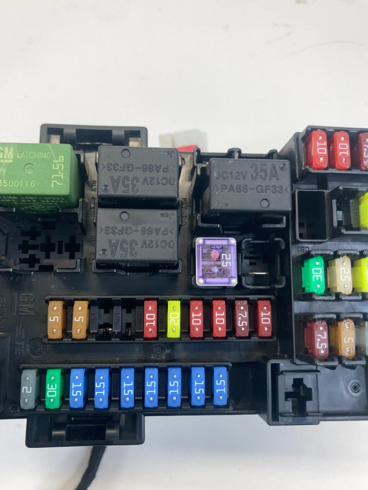 2018-2021 CHEVROLET TRAX 1.4L CABIN FUSE RELAY BOX JUNCTION BLOCK OEM