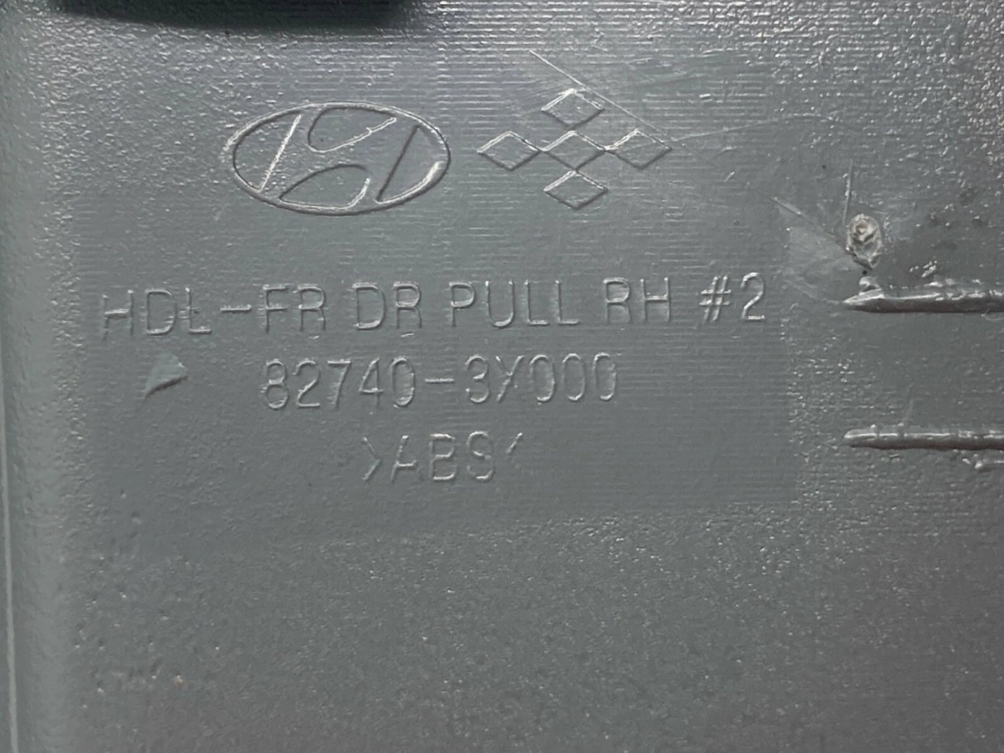2011-2016 HYUNDAI ELANTRA FRONT RIGHT SIDE INTERIOR DOOR PULL HANDLE 827403X000