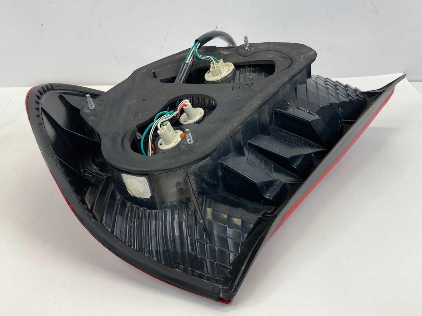 2002 2003 2004 Toyota Camry Rear Left Side Trunk Lid Tail Light OEM